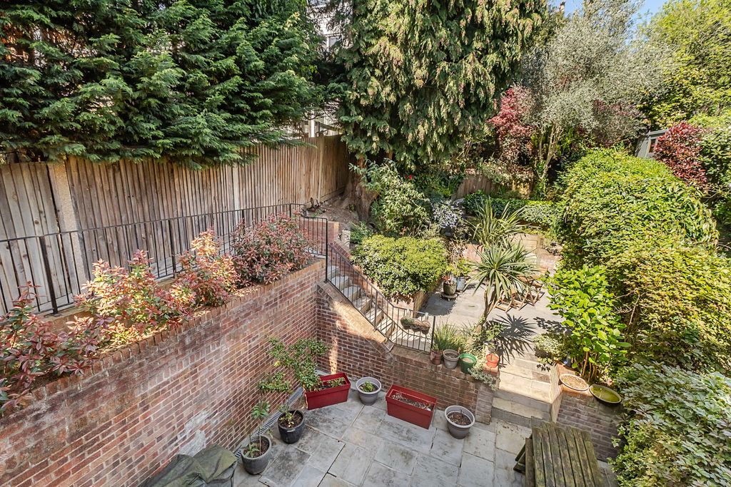 Property photo 2 of 44