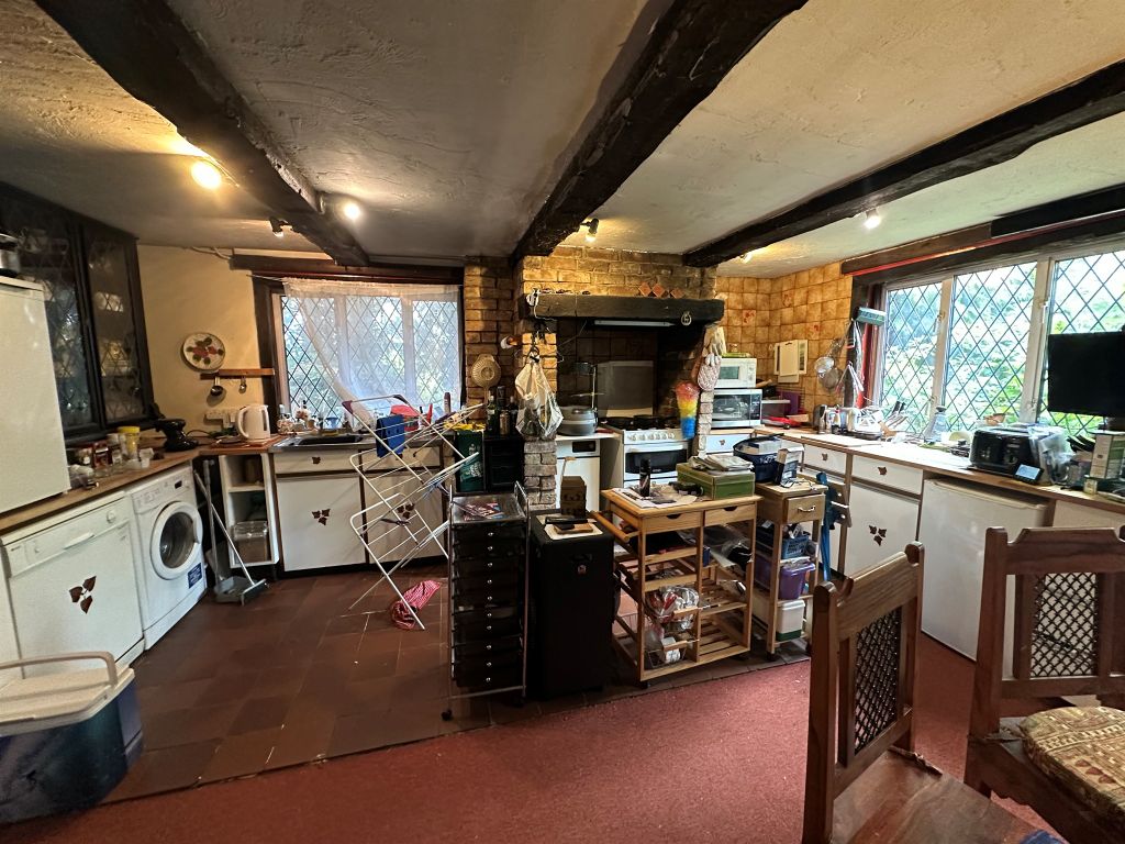 Property photo 3 of 11