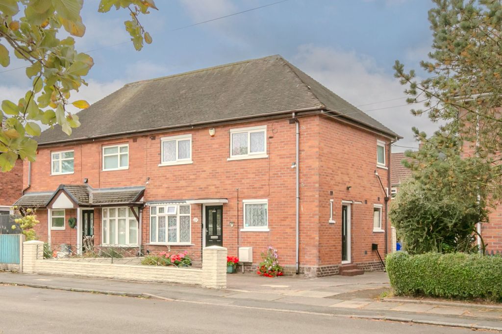 Property photo 1 of 33