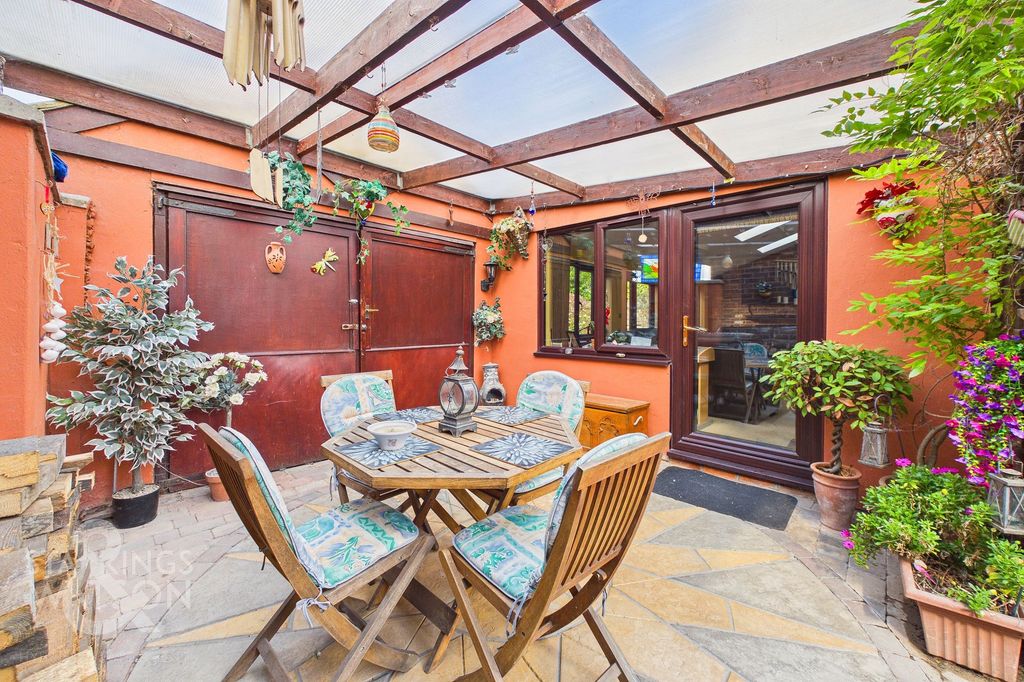 Additional image 31 of 4 bed semi-detached house for saleWarren Road, Gorleston, Great Yarmouth NR31