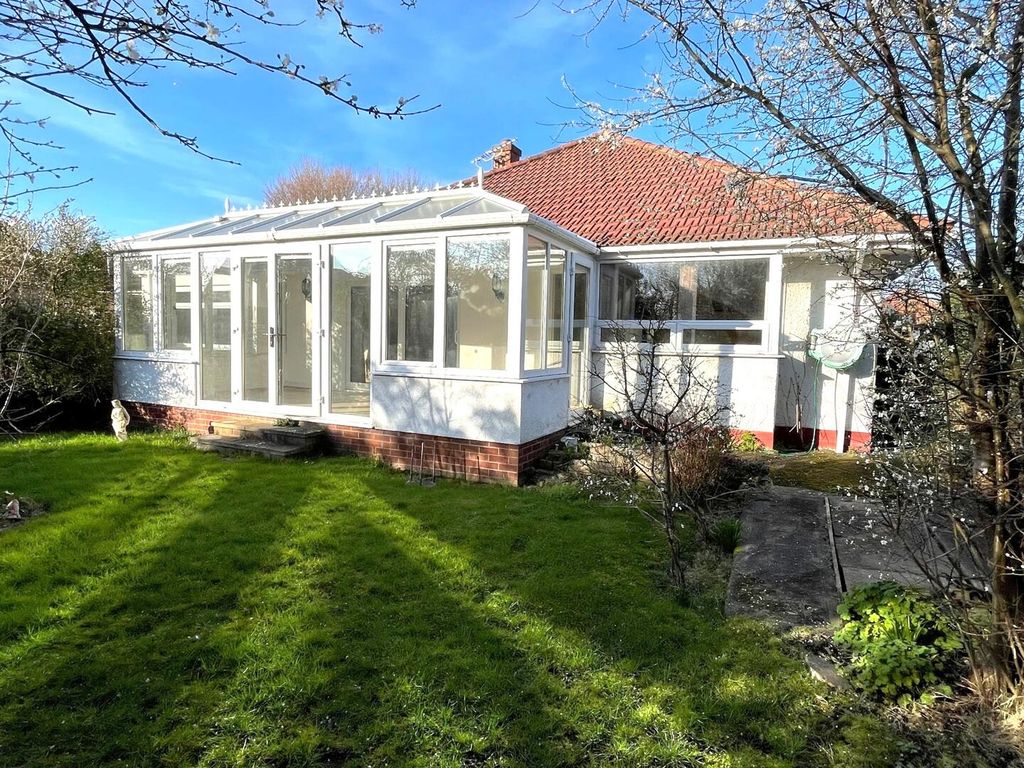 Property photo 2 of 24 Conservatory