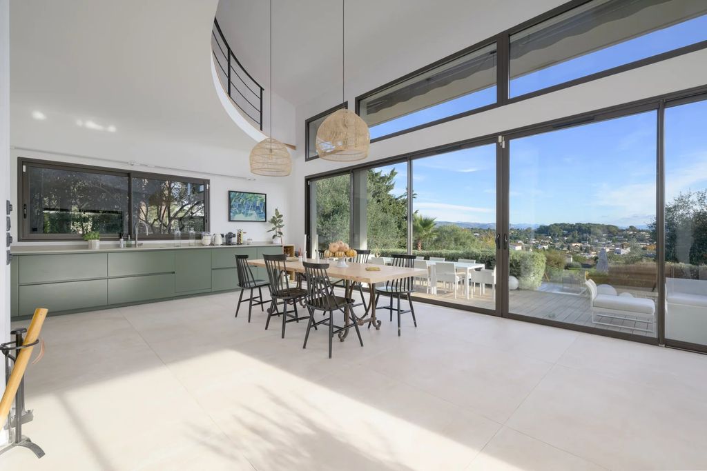 Property photo 3 of 26