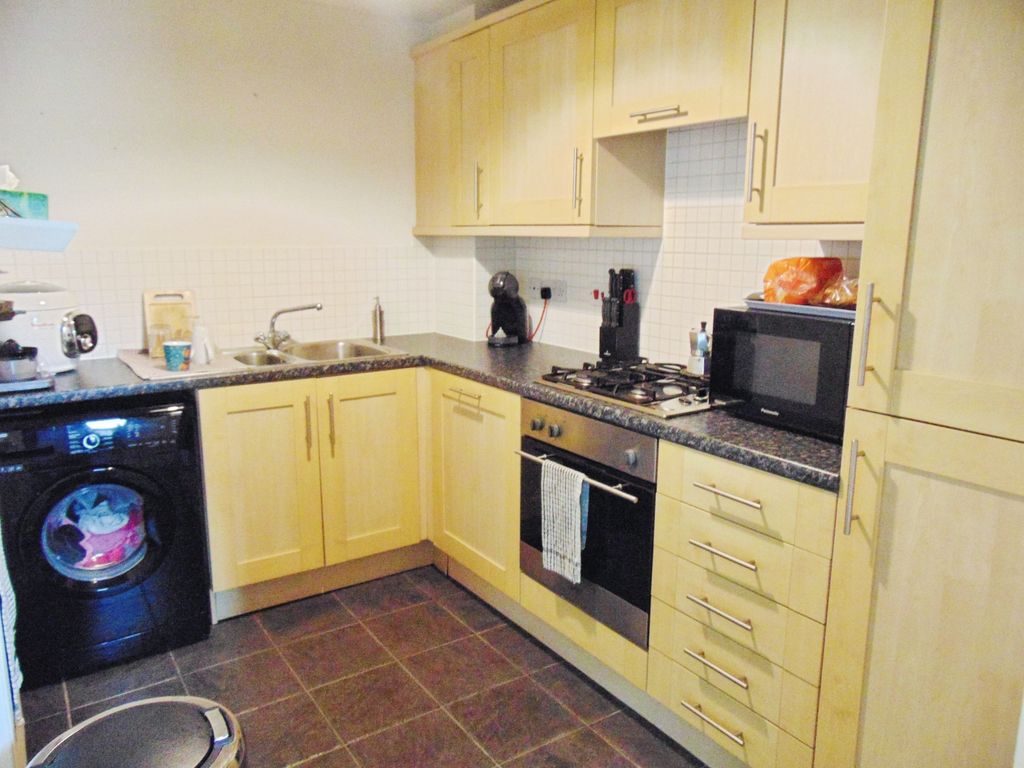 Property photo 2 of 7 d7c6ce30-Kitchen