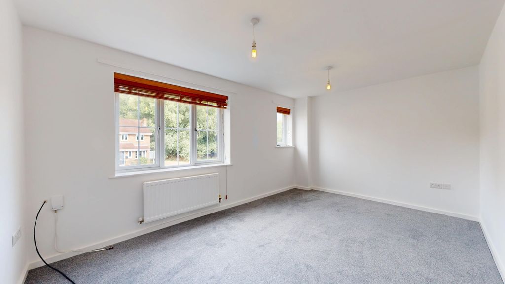 Property photo 3 of 22 4338443