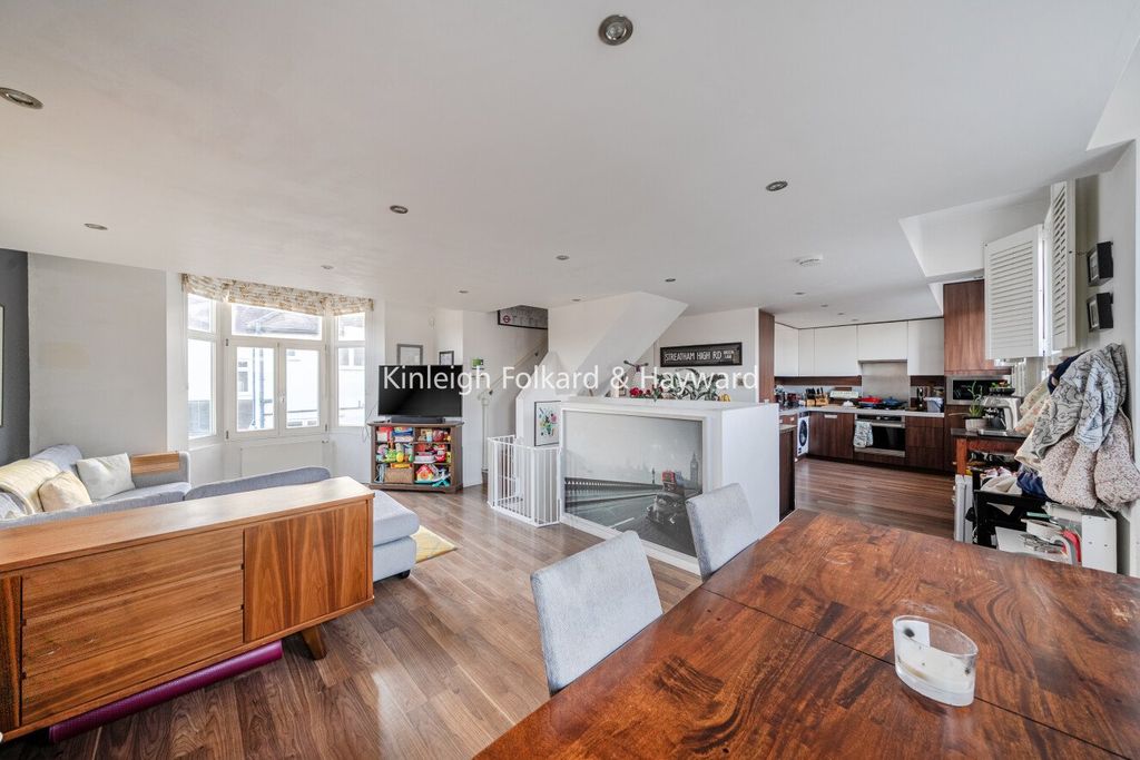 Property photo 3 of 17 Picture No. 13