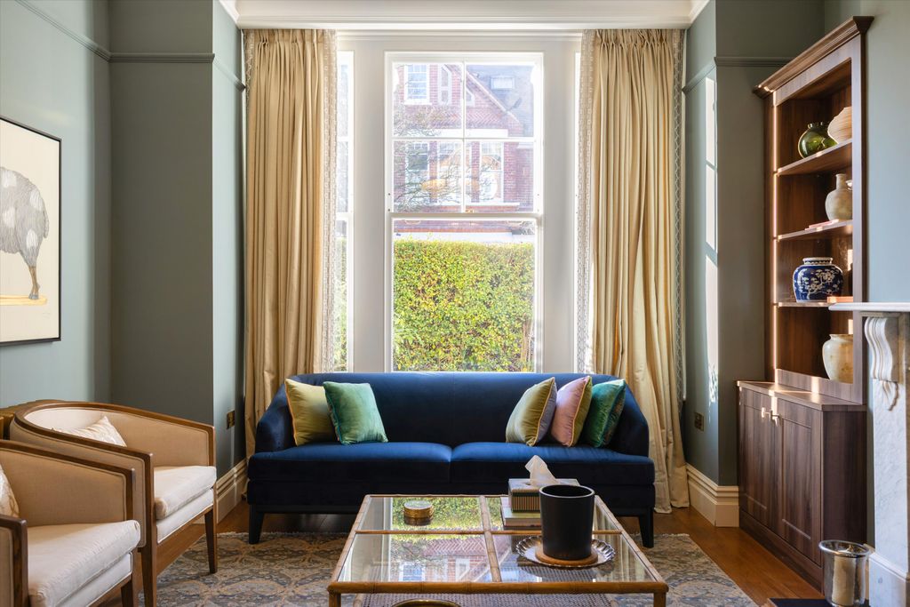 Property photo 3 of 17 Image