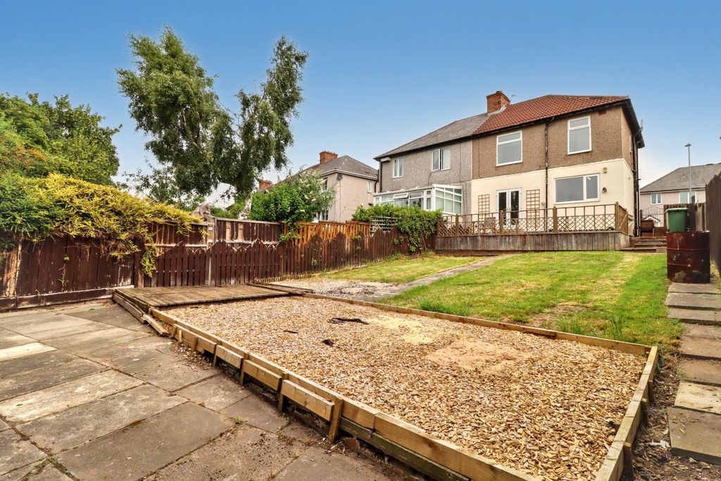 Property photo 2 of 19