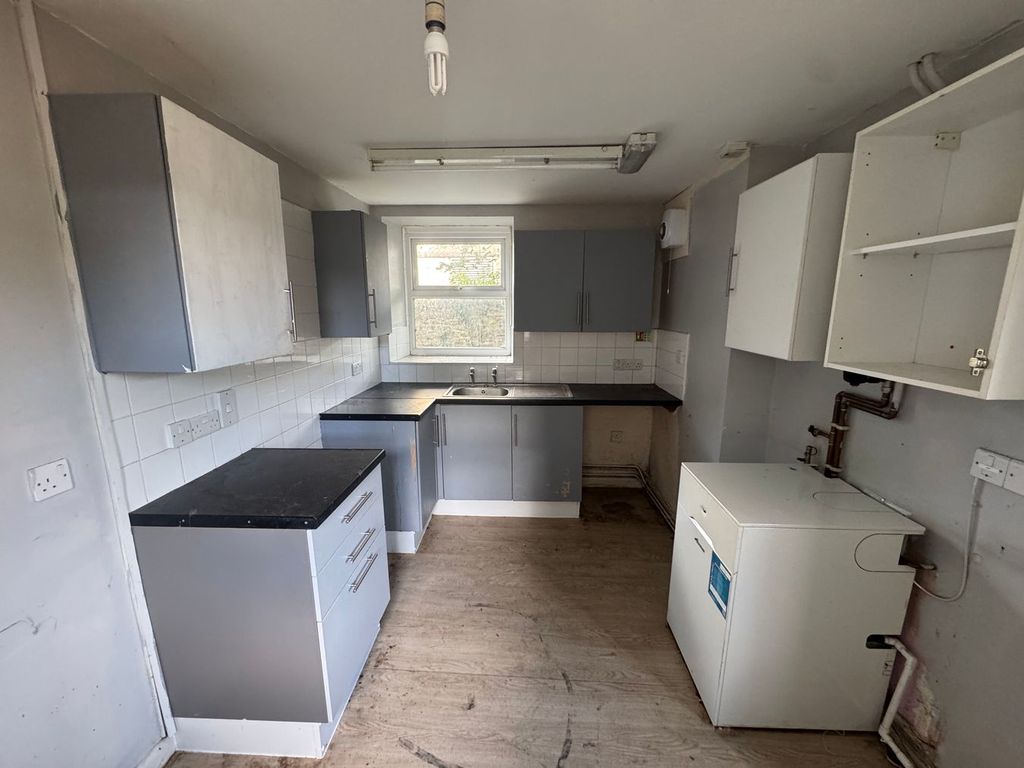 Additional image 8 of 3 bed flat for saleLewis Street, Pontwelly, Llandysul SA44