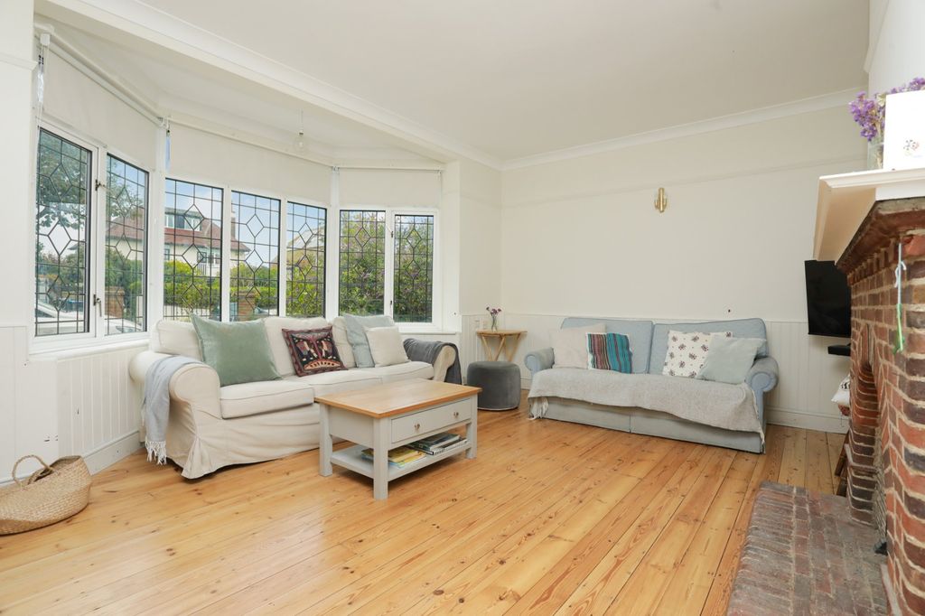 Property photo 3 of 20 Picture 3