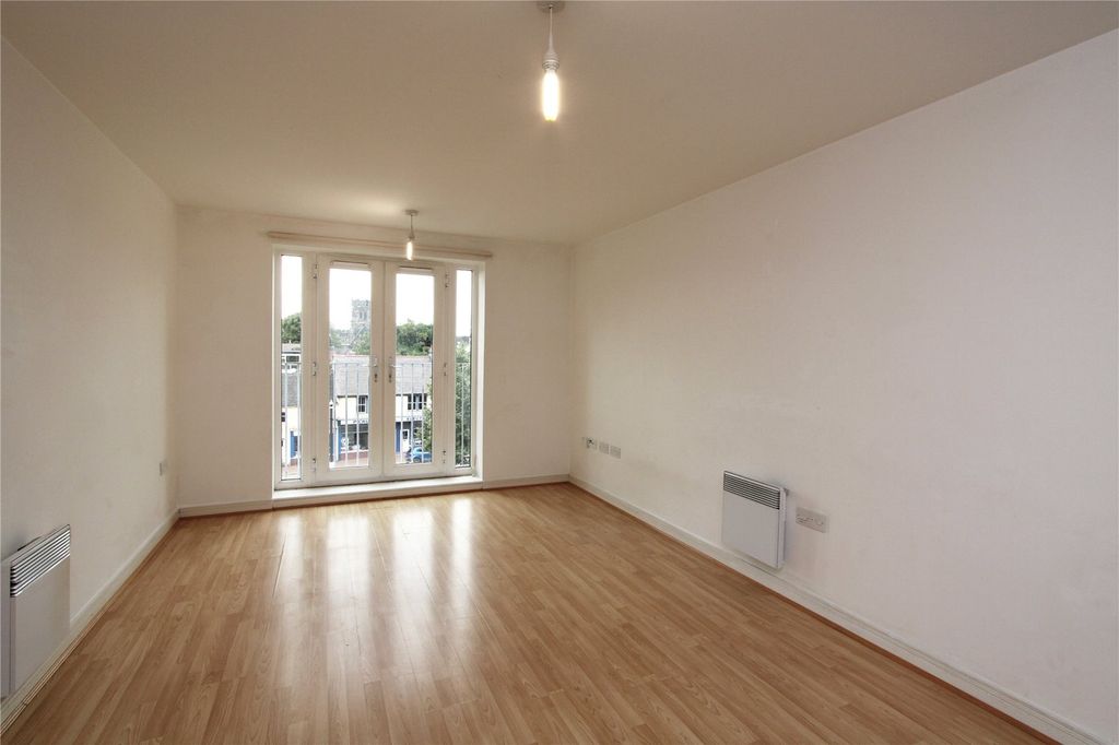Property photo 1 of 10 Picture No. 14
