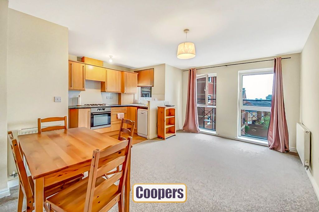 Property photo 3 of 7