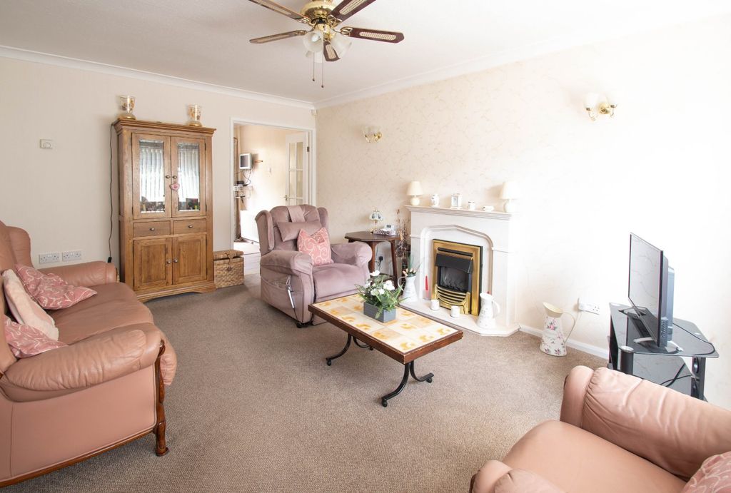 Property photo 2 of 14 Picture No. 08