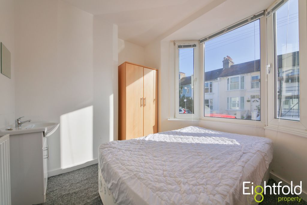 Property photo 2 of 15 Image