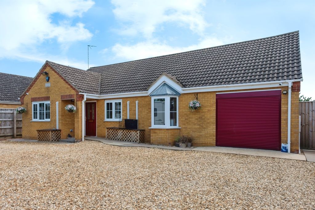 Property photo 1 of 16