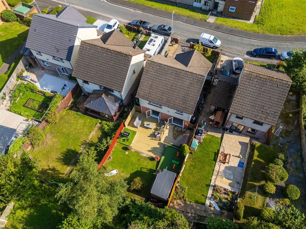 Property photo 2 of 30