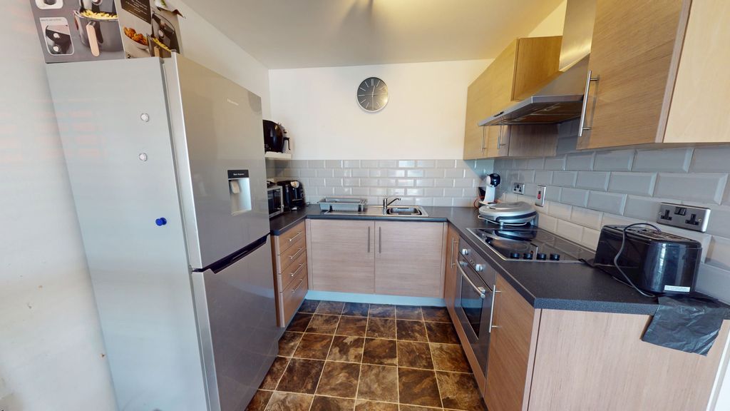 Property photo 3 of 6