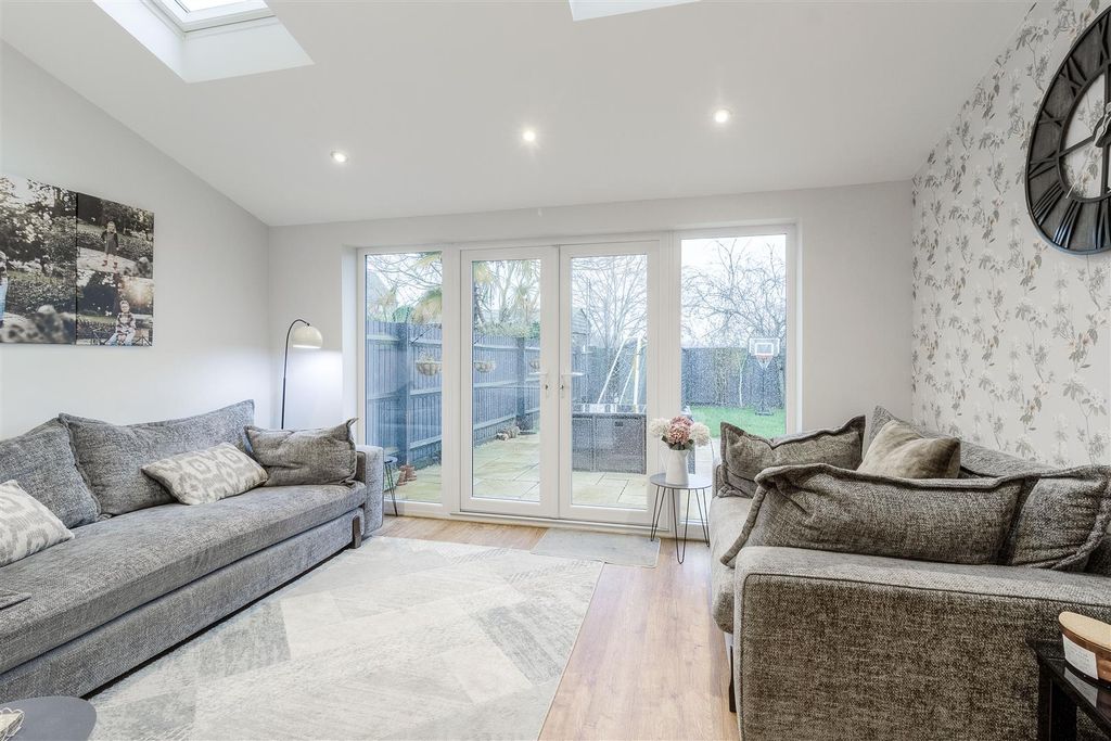 Property photo 2 of 15 Living Room