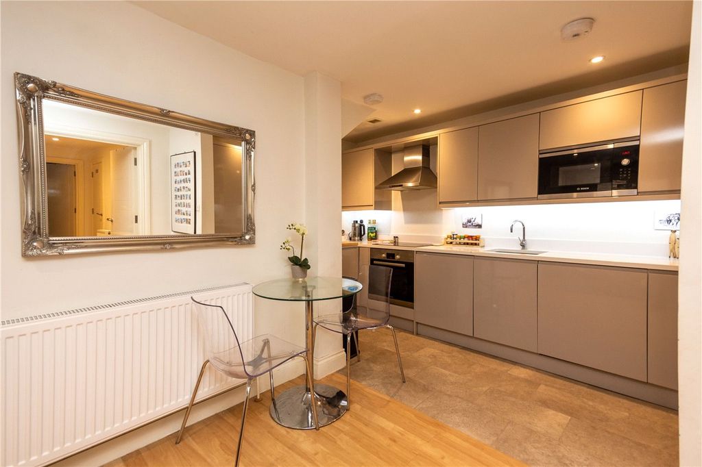 Property photo 3 of 8 Kitchen