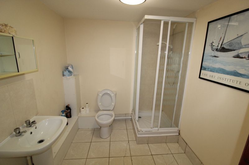 Property photo 3 of 7 Photo 10