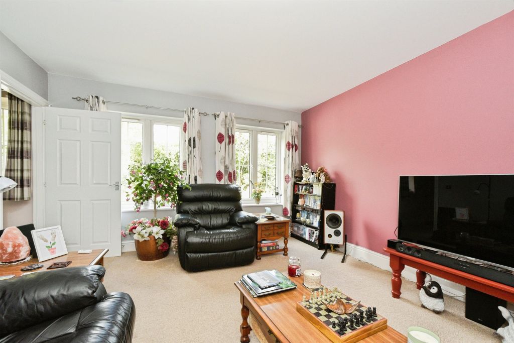 Property photo 2 of 20