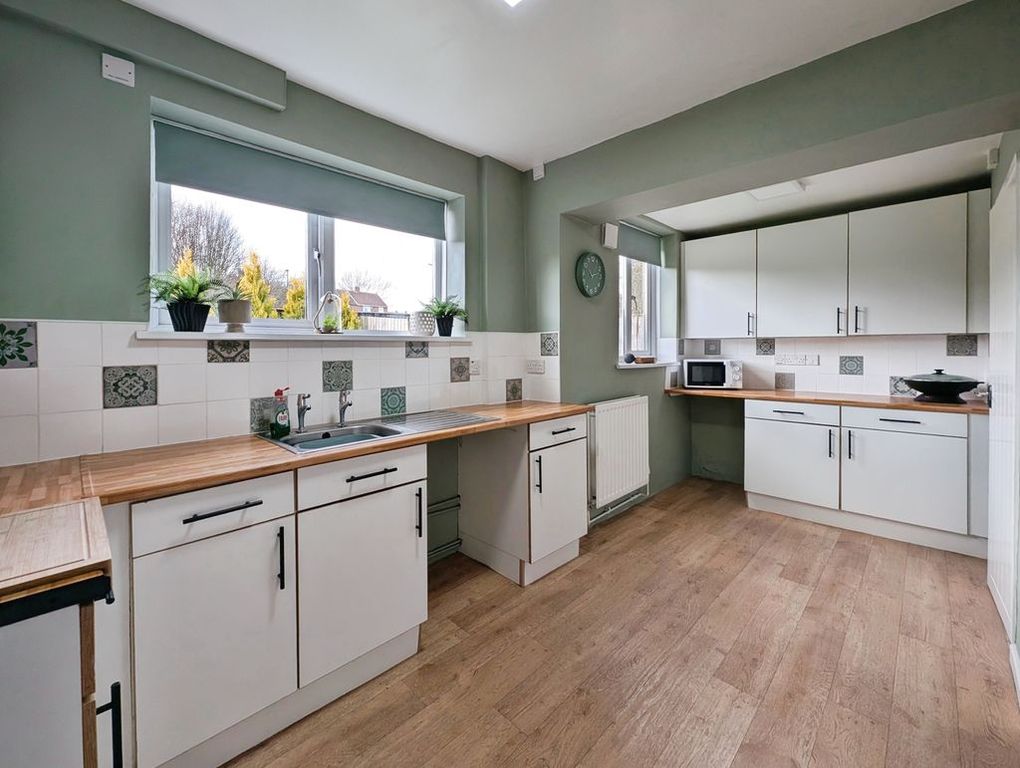 Property photo 2 of 13 Photo 8