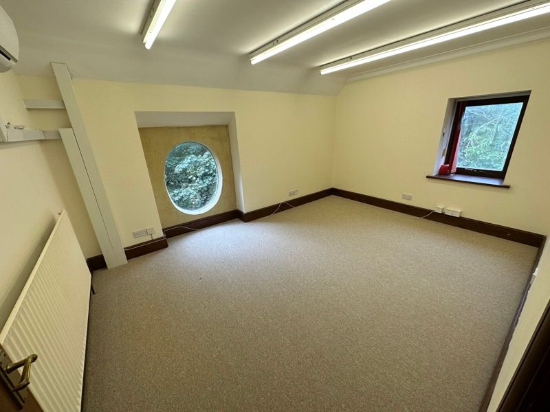 Property photo 2 of 9 Photo 1