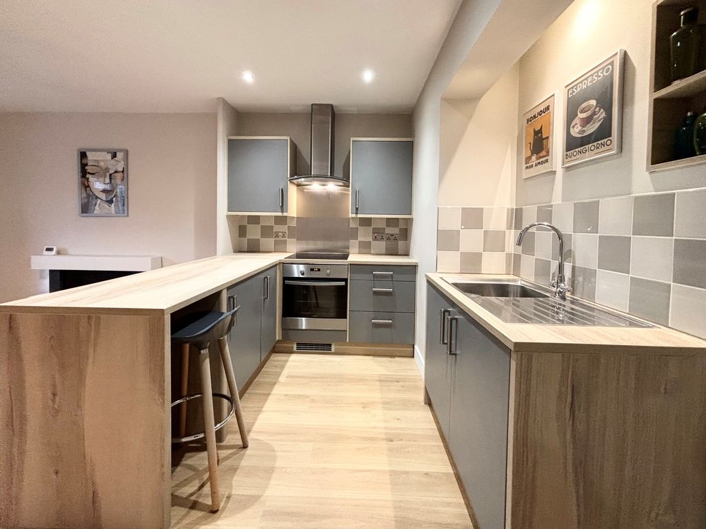 Property photo 2 of 9 Image