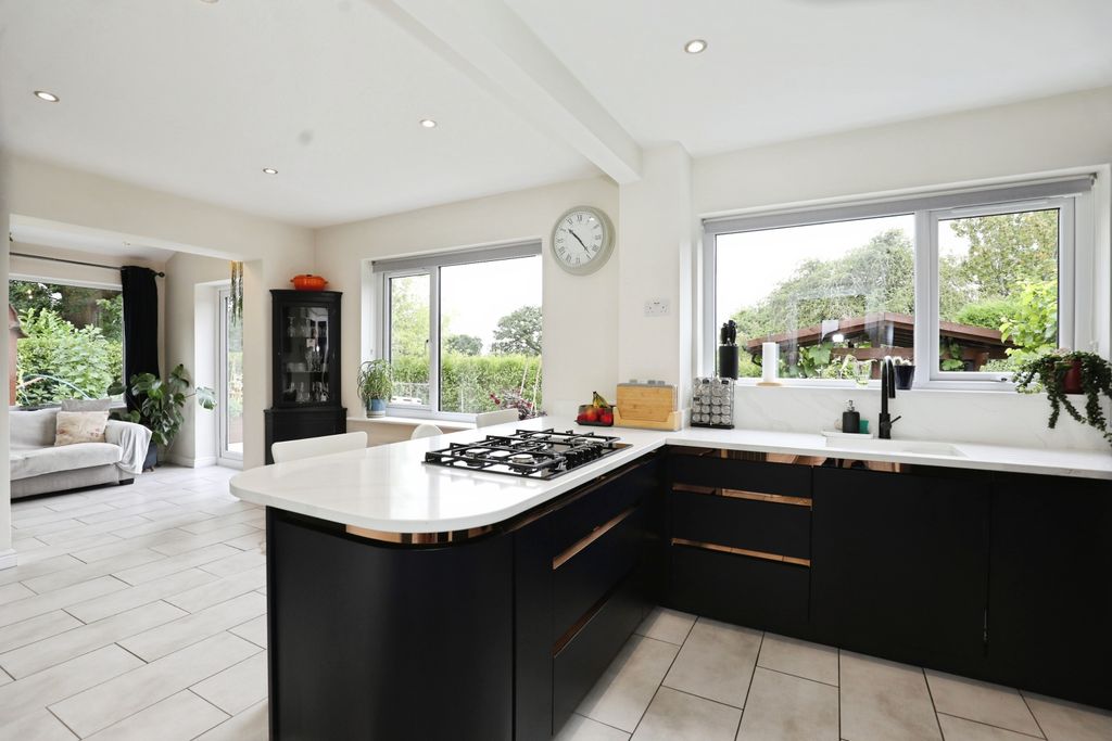 Property photo 2 of 20 Kitchen Diner