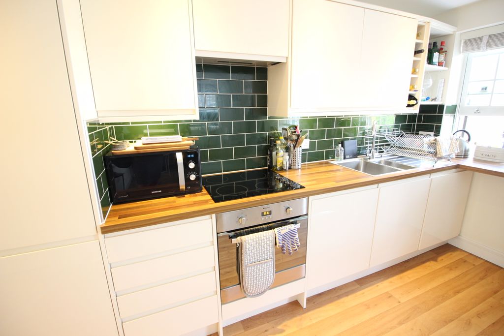 Property photo 3 of 7 Picture 3