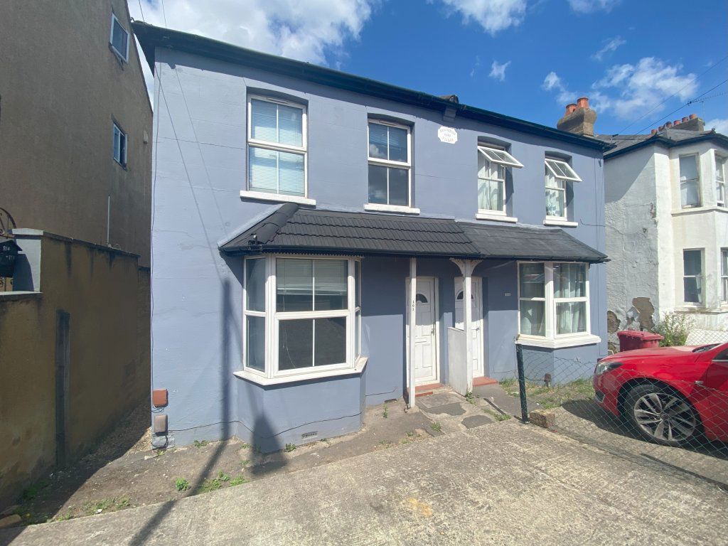 Property photo 1 of 9