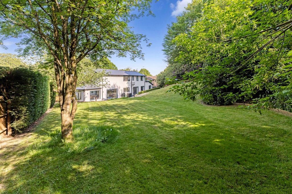 Property photo 2 of 36