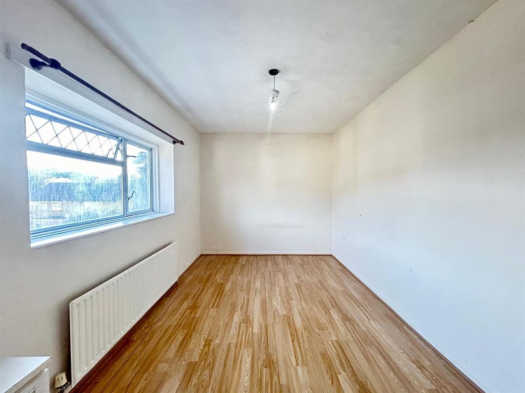 Property photo 2 of 11 4A28083d-80Da-4Af9-Ab7c-Deb9946345Fb.Jpg