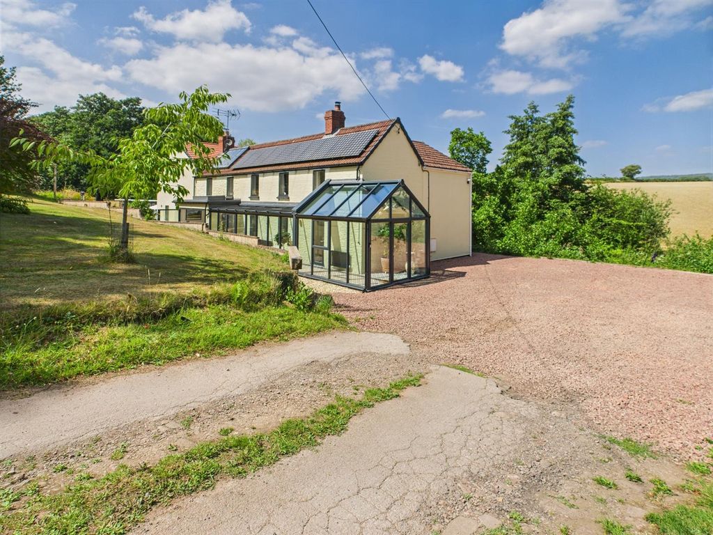 Property photo 1 of 35 Brook Cottage