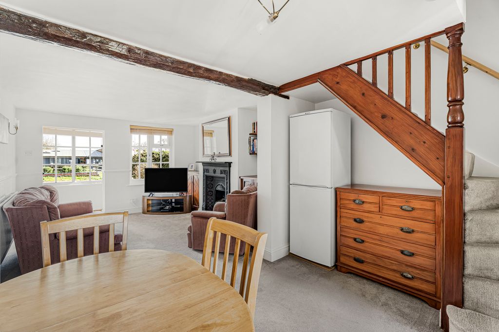 Property photo 2 of 17 Living/Dining Room