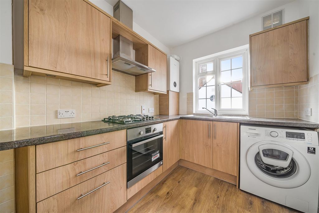 Property photo 3 of 17 Kitchen