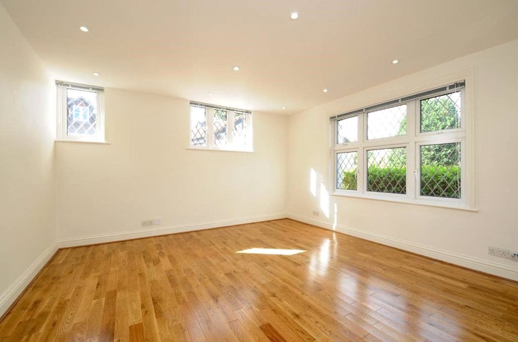 Property photo 3 of 8 Living Room