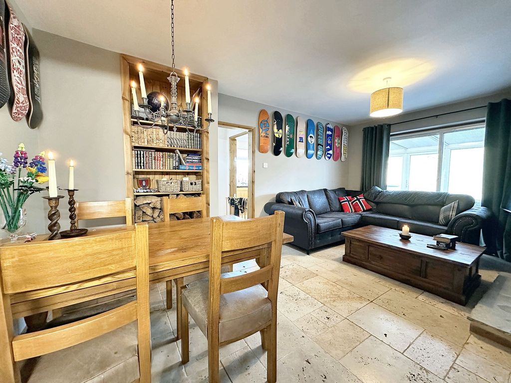 Property photo 3 of 19