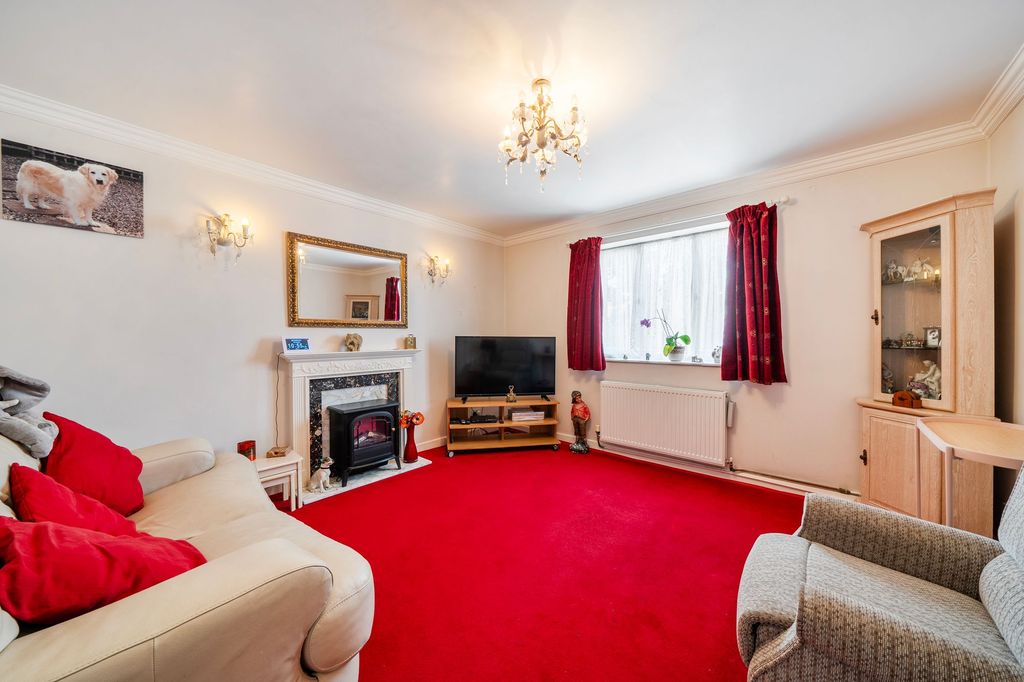 Property photo 2 of 18