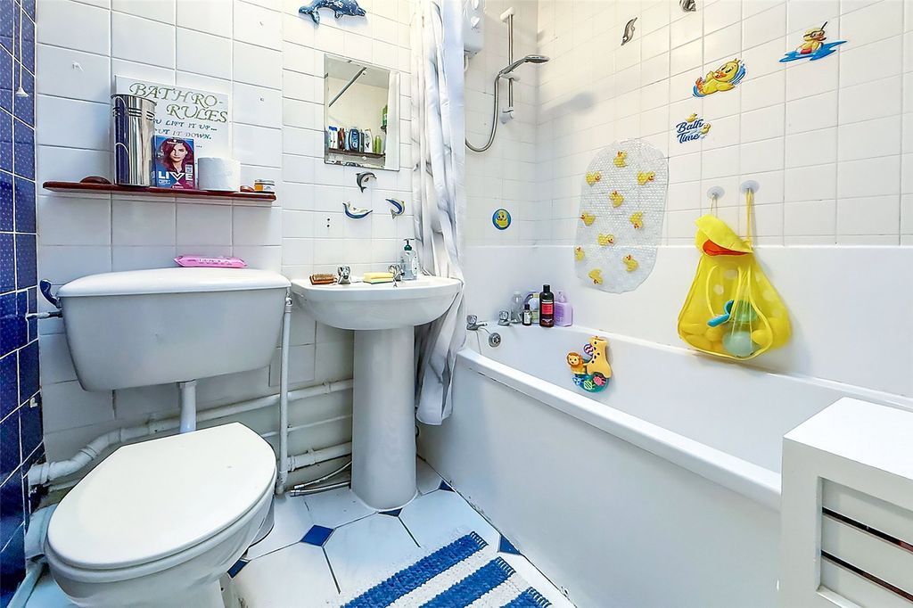Additional image 10 of 2 bed flat for saleWick Parade, Wick, Littlehampton, West Sussex BN17