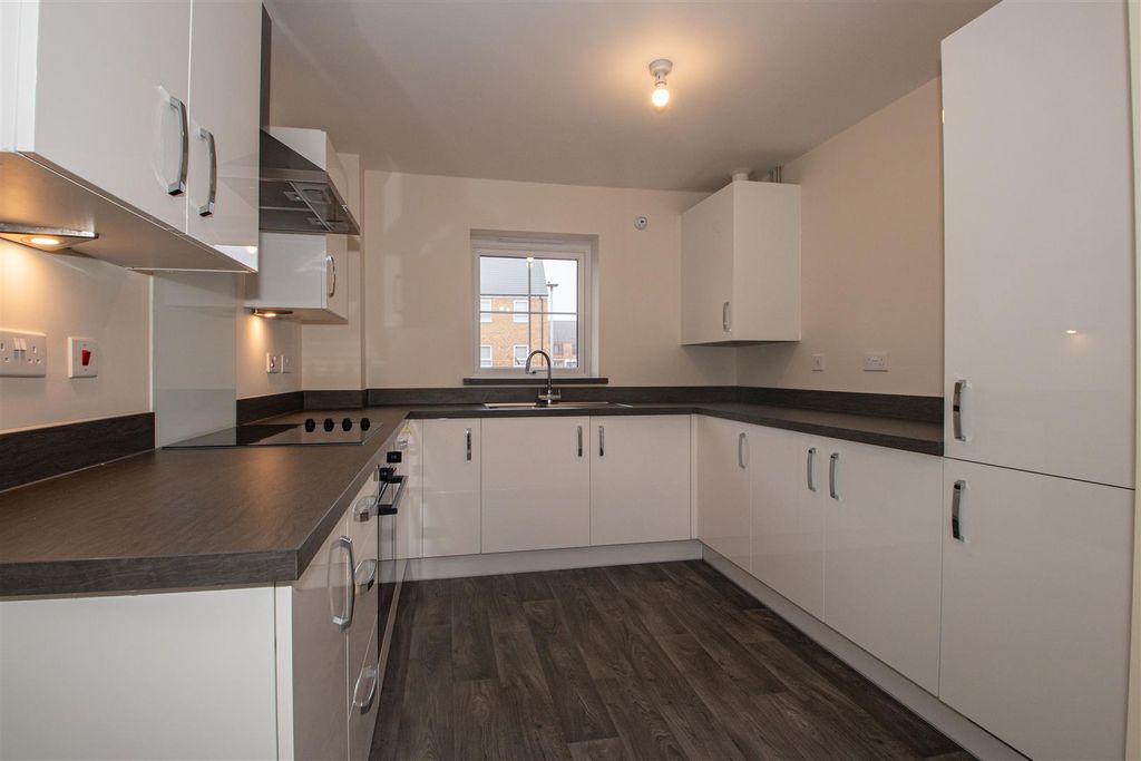 Property photo 2 of 12 Loth.Jpg