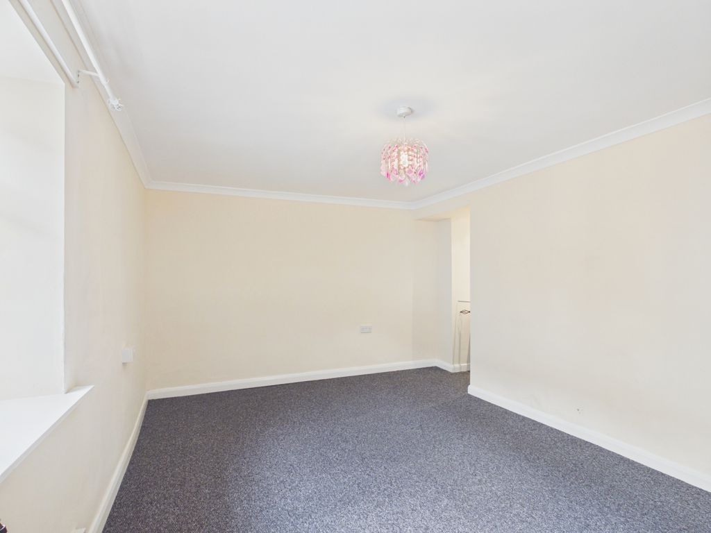 Property photo 3 of 6 Cam01338G0-Pr0197-Still006
