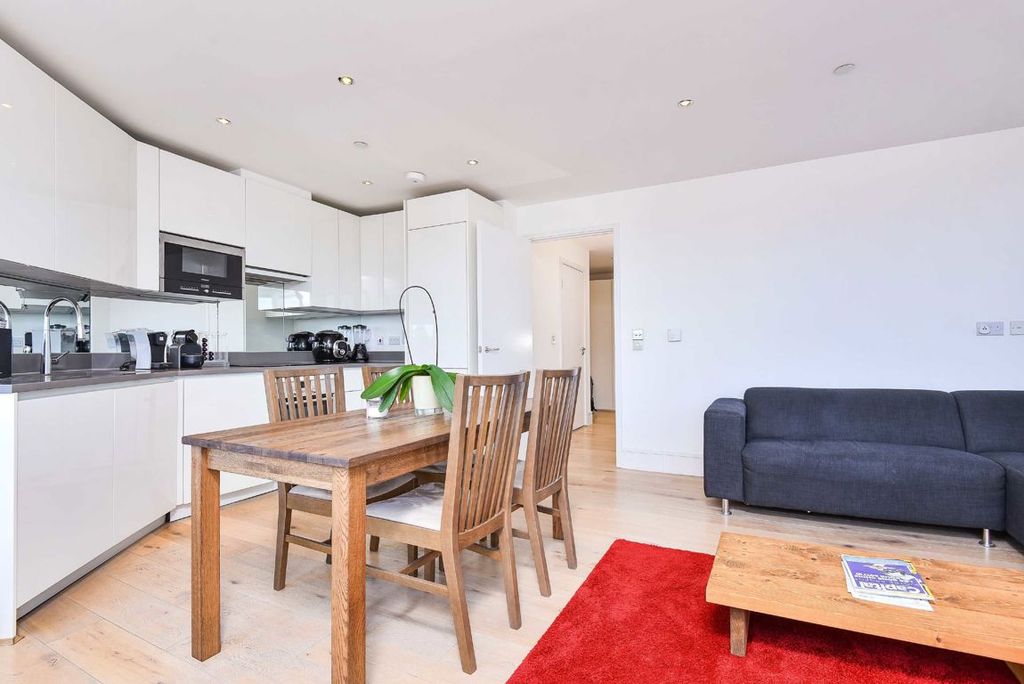 Property photo 3 of 7