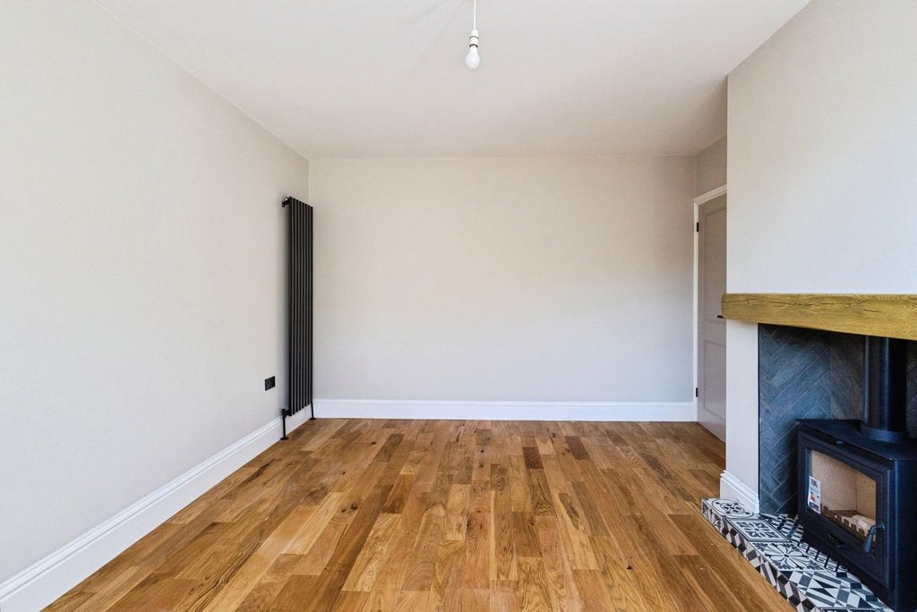 Property photo 3 of 21 Pbox-Img.Jpg