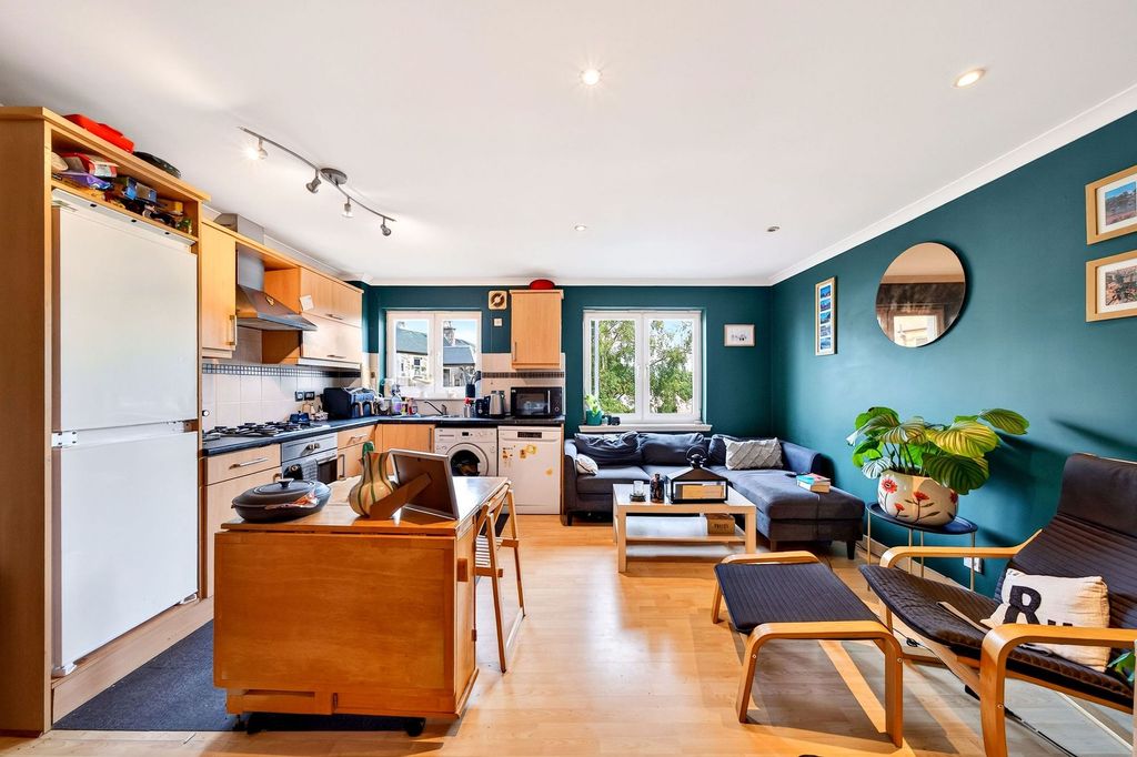 Property photo 2 of 23 Open Plan