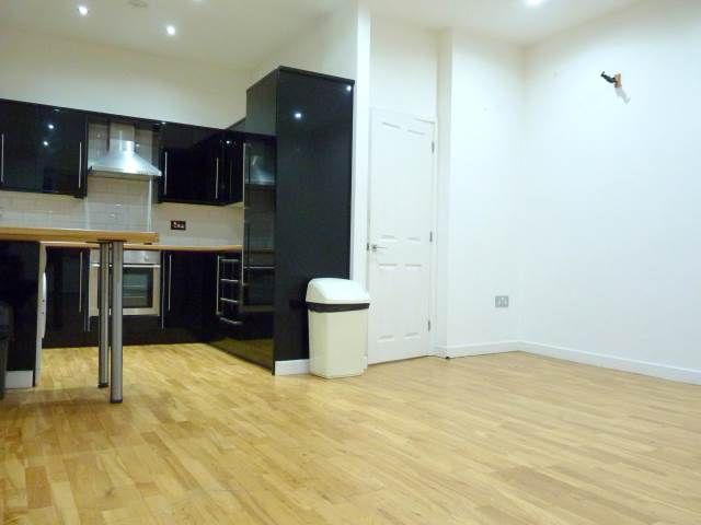 Property photo 3 of 7 Lounge/Kitchen