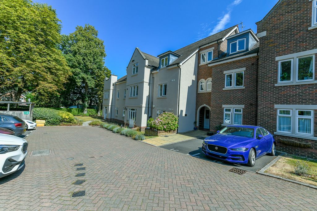 Property photo 1 of 19 Front External