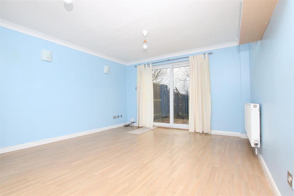 Property photo 3 of 10 Living Dining Room.Jpg