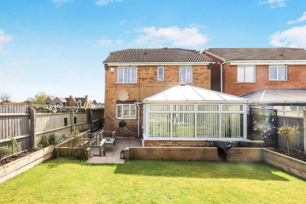 Property photo 2 of 19