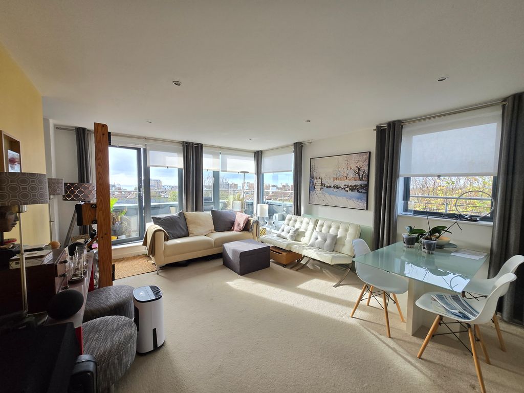 Property photo 3 of 8