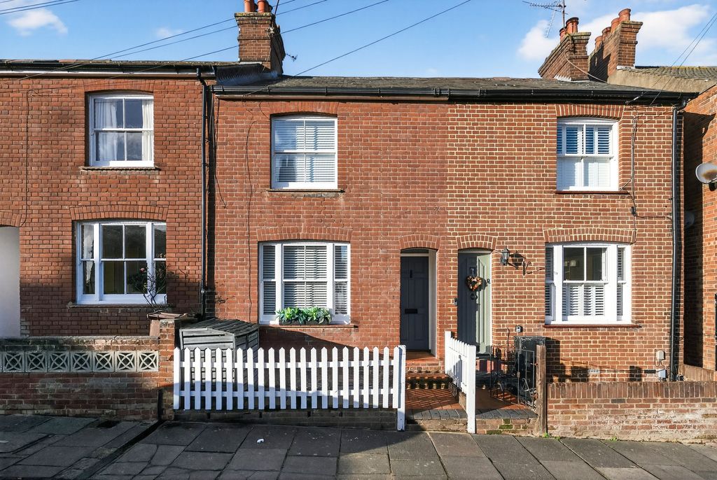 Property photo 1 of 17